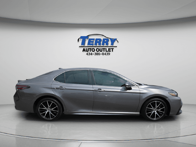 2022 Toyota Camry Hybrid SE Photo in Lynchburg VA 24502