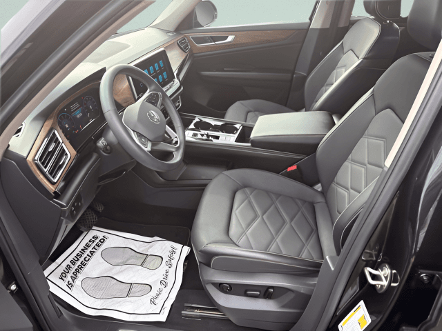 2024 Volkswagen Atlas 2.0T SE w/Technology Photo in  Forest  VA 24551