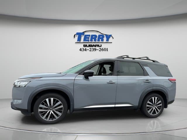2022 Nissan Pathfinder Platinum Photo in Lynchburg VA 24502