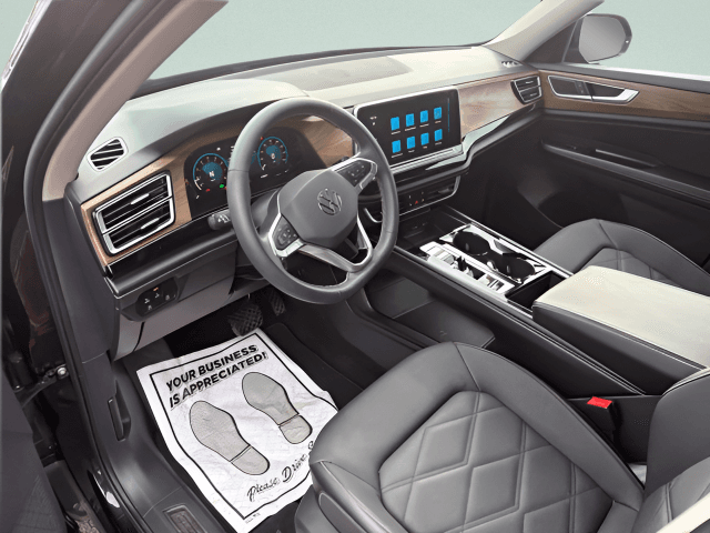 2024 Volkswagen Atlas 2.0T SE w/Technology Photo in  Forest  VA 24551
