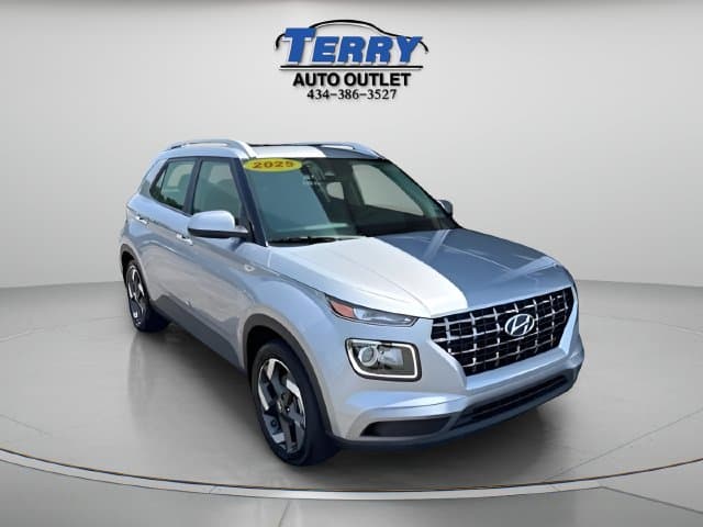 2025 Hyundai Venue SEL Photo in Lynchburg VA 24502