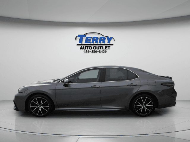 2022 Toyota Camry Hybrid SE Photo in Lynchburg VA 24502
