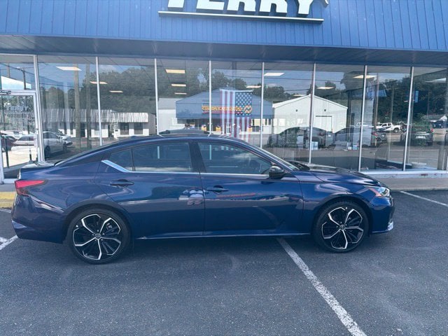 2023 Nissan Altima 2.5 SR Photo in Boston VA 24592