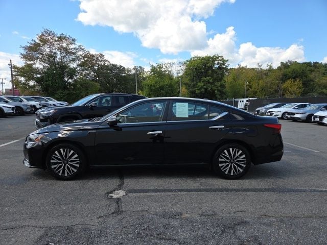 2024 Nissan Altima 2.5 SV Photo in Lynchburg VA 24502