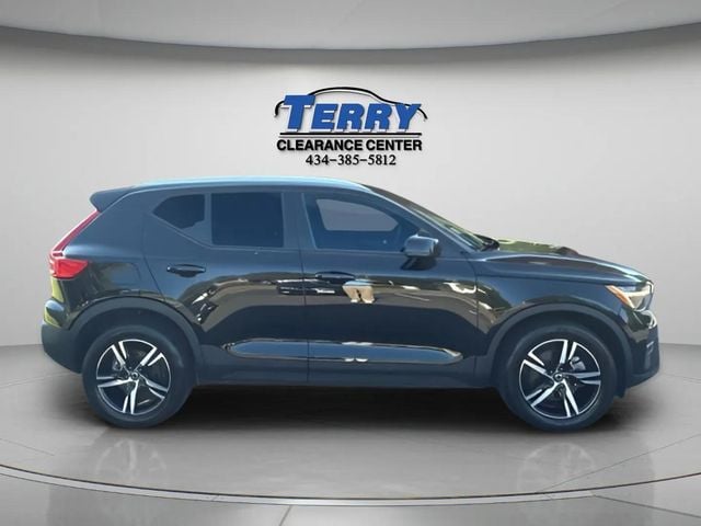 2023 Volvo XC40 B4 Core Photo in Lynchburg VA 24502