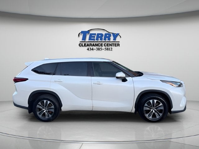 2021 Toyota Highlander XLE Photo in Lynchburg VA 24502