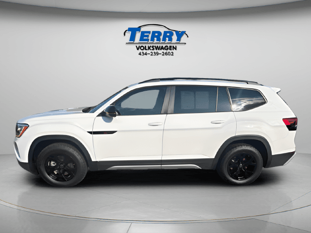 2025 Volkswagen Atlas 2.0T Peak Edition Photo in Lynchburg VA 24502