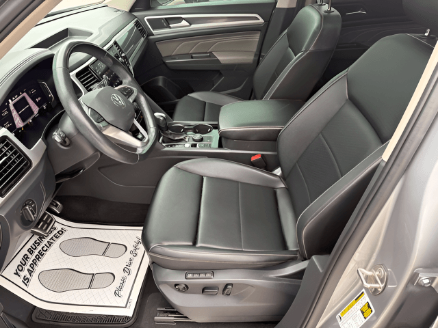 2023 Volkswagen Atlas 3.6L V6 SEL R-Line Photo in  Forest  VA 24551