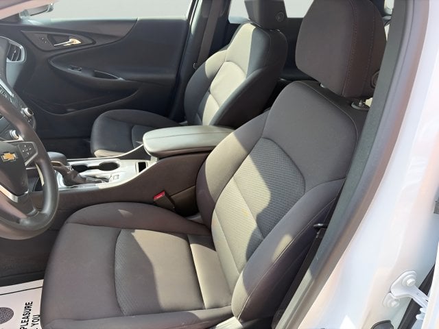Pre-Owned 2023 Chevrolet Malibu LT - photo - 6