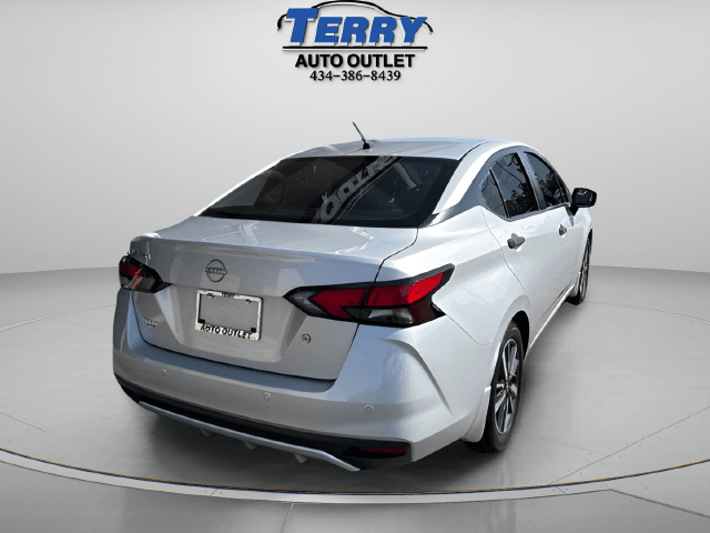 Pre-Owned 2024 Nissan Versa 1.6 S - photo - 5