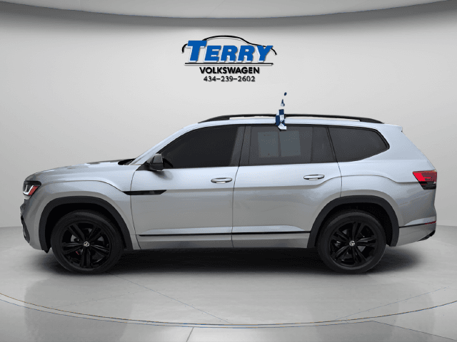 Pre-Owned 2023 Volkswagen Atlas 3.6L V6 SEL R-Line - photo - 1