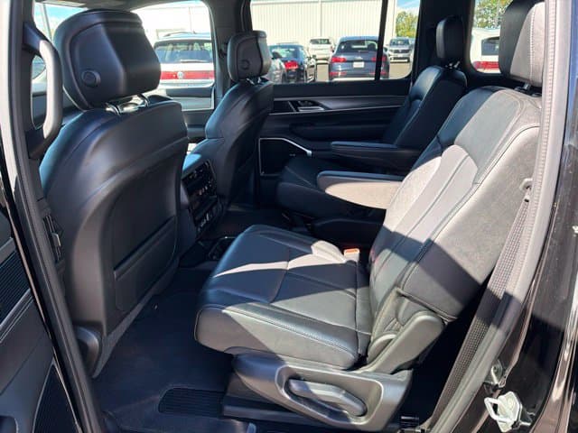 Pre-Owned 2026 Jeep Grand Wagoneer Limited Reserve - photo - 3
