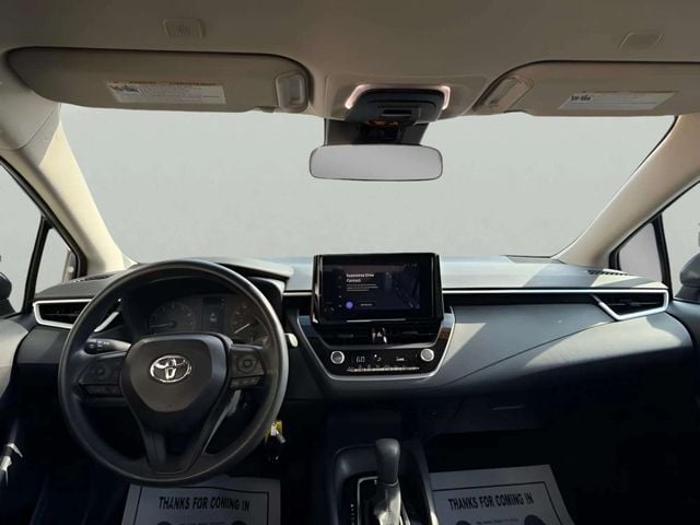 Pre-Owned 2025 Toyota Corolla LE - photo - 4