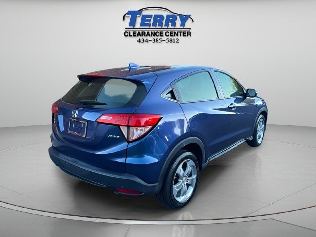 Pre-Owned 2017 Honda HR-V LX - photo - 4