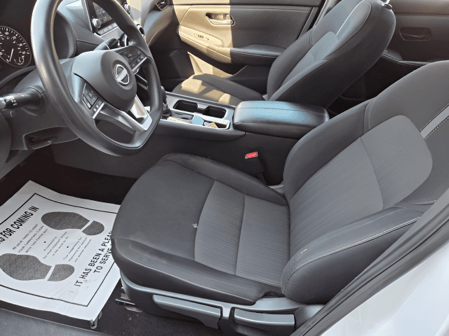 Pre-Owned 2024 Nissan Sentra SV - photo - 7