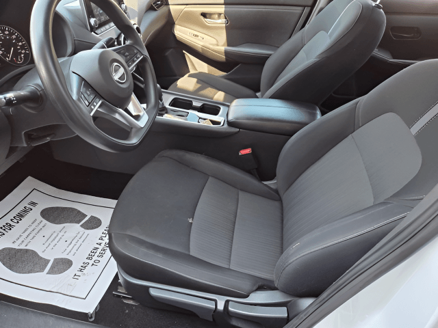 Pre-Owned 2024 Nissan Sentra SV - photo - 7