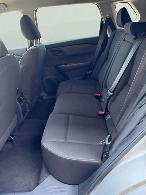 Pre-Owned 2024 Nissan Rogue S - photo - 8