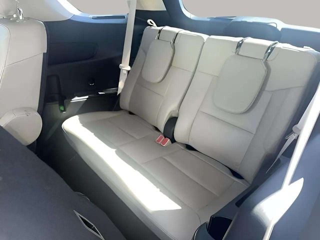 Pre-Owned 2020 Ford Explorer Limited - photo - 18