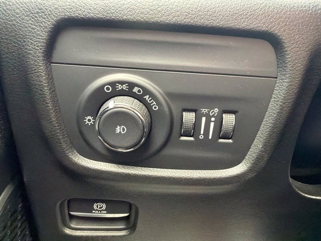 Pre-Owned 2023 Jeep Grand Cherokee L Limited - photo - 8
