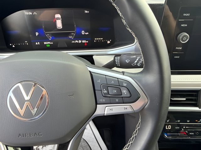 Pre-Owned 2025 Volkswagen Taos 1.5T SE - photo - 11