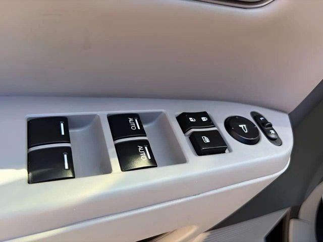 Pre-Owned 2015 Honda Pilot EX-L - photo - 11