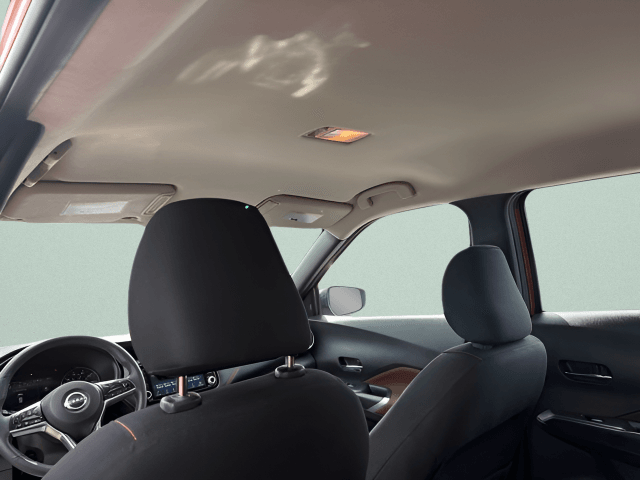 Pre-Owned 2023 Nissan Kicks SR - photo - 9