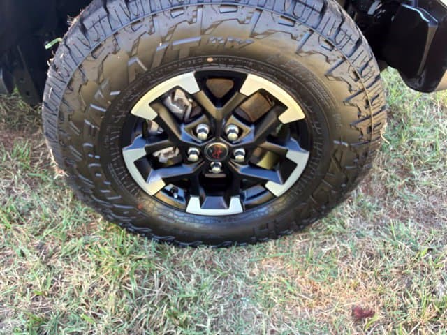Pre-Owned 2025 Jeep Wrangler Rubicon - photo - 33