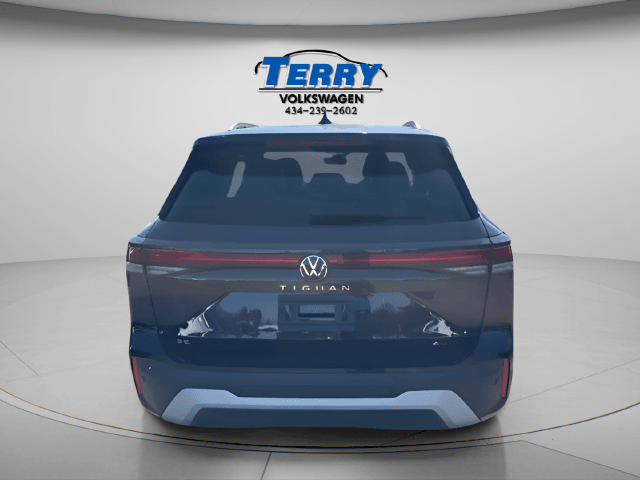 Pre-Owned 2025 Volkswagen Tiguan 2.0T SE - photo - 2