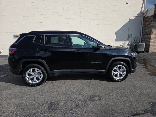 Pre-Owned 2024 Jeep Compass Latitude - photo - 6
