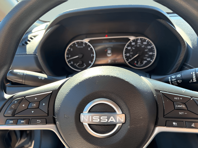 Pre-Owned 2024 Nissan Sentra SV - photo - 11