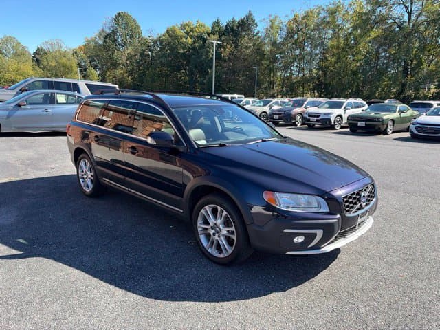 Pre-Owned 2016 Volvo XC70 T5 Premier - photo - 0