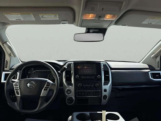 Pre-Owned 2021 Nissan Titan SV - photo - 6