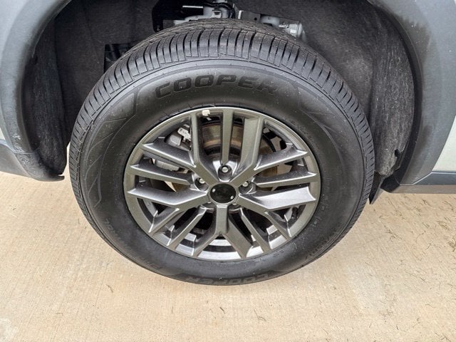 Pre-Owned 2024 Nissan Rogue S - photo - 12