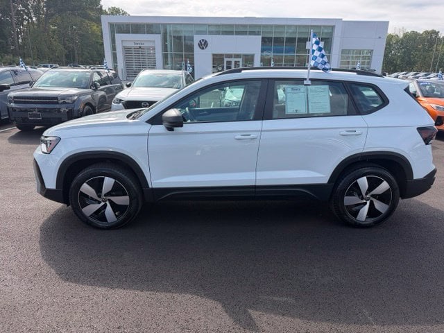 Pre-Owned 2025 Volkswagen Taos 1.5T S - photo - 2