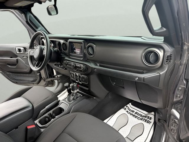Pre-Owned 2023 Jeep Gladiator Sport S - photo - 25