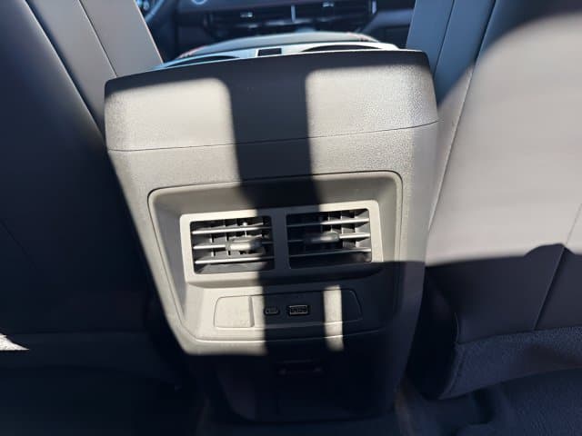 Pre-Owned 2025 Chevrolet Colorado Z71 - photo - 15
