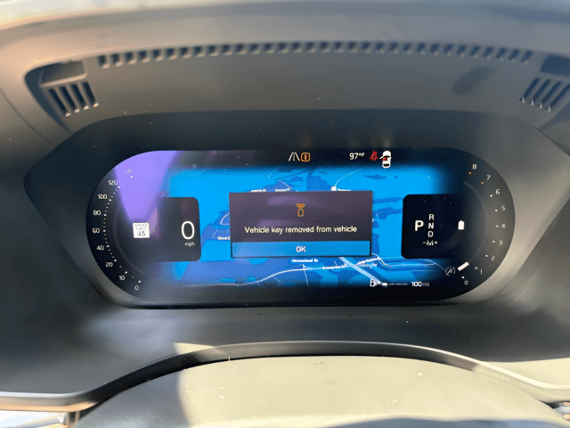 Pre-Owned 2023 Volvo XC60 B5 Plus Dark Theme - photo - 14