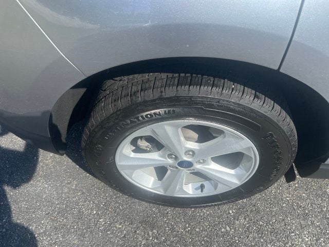 Pre-Owned 2021 Ford Edge SE - photo - 4
