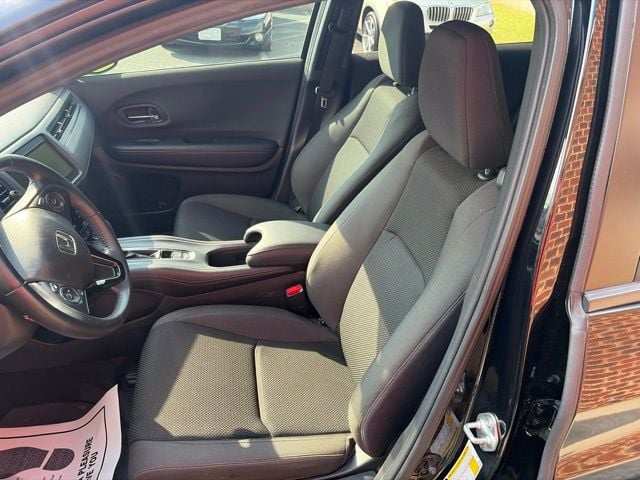 Pre-Owned 2021 Honda HR-V Sport - photo - 7