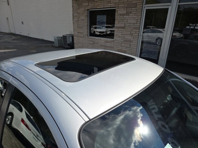Pre-Owned 2004 Mazda RX-8 Base - photo - 15