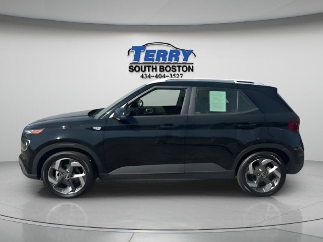 Pre-Owned 2025 Hyundai Venue SEL - photo - 2