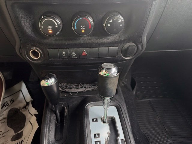 Pre-Owned 2016 Jeep Wrangler Unlimited Sport - photo - 10