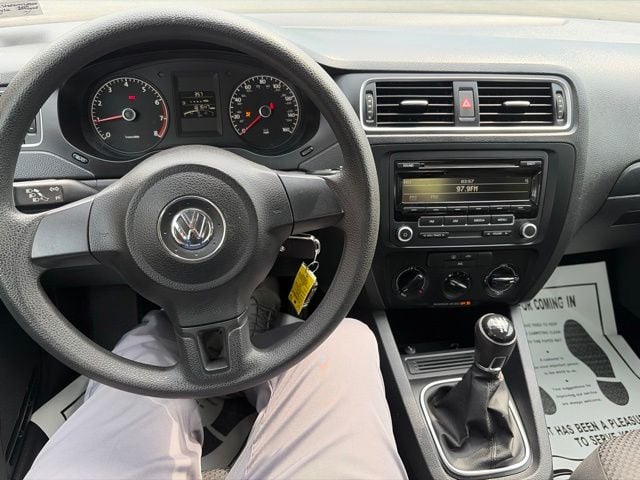 Pre-Owned 2014 Volkswagen Jetta 2.0L S - photo - 8
