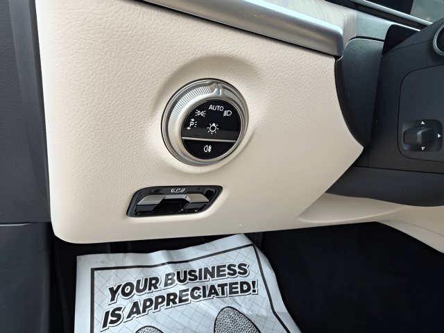 Pre-Owned 2025 Mercedes-Benz C-Class C 300 - photo - 14