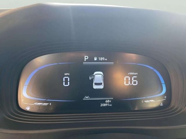 Pre-Owned 2025 Hyundai Venue SEL - photo - 7