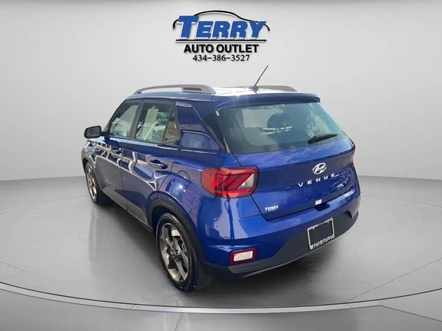 Pre-Owned 2025 Hyundai Venue SEL - photo - 4