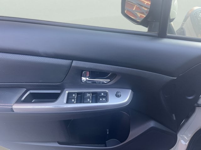 Pre-Owned 2016 Subaru Crosstrek 2.0i Limited - photo - 7