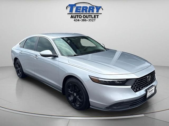 Pre-Owned 2025 Honda Accord LX - photo - 1