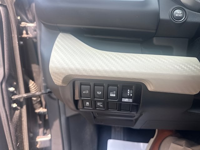 Pre-Owned 2022 Subaru Ascent Premium - photo - 8