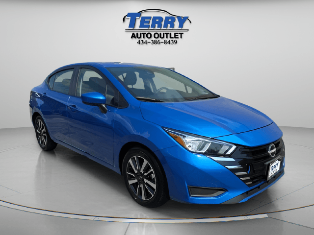 Pre-Owned 2024 Nissan Versa 1.6 SV - photo - 1